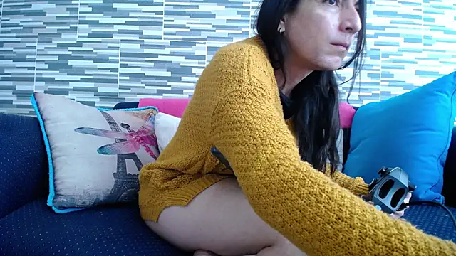 Snapshot of VioletaGomezCo chatting on 05/31/26, 02:01 VioletaGomezCo online show from 05/31/26, 02:01