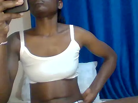 Snapshot of sweet_love00 chatting on 01/17/26, 07:17 sweet love00 online show from 01/17/26, 07:17