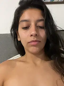 Snapshot of BrittanyDiaz chatting on 05/19/26, 02:07 BrittanyDiaz online show from 05/19/26, 02:07