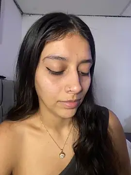 Snapshot of BrittanyDiaz chatting on 09/16/25, 07:04 BrittanyDiaz online show from 09/16/25, 07:04