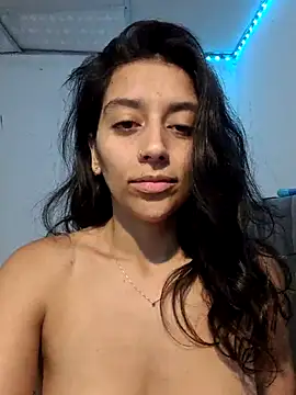 Snapshot of BrittanyDiaz chatting on 02/28/25, 09:44 BrittanyDiaz online show from 02/28/25, 09:44