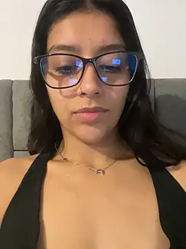 Snapshot of BrittanyDiaz chatting on 05/05/26, 07:28 BrittanyDiaz online show from 05/05/26, 07:28