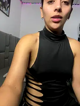 Snapshot of BrittanyDiaz chatting on 10/07/25, 07:04 BrittanyDiaz online show from 10/07/25, 07:04