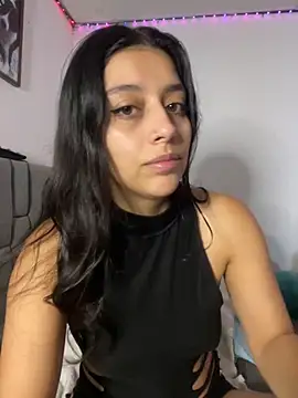 Snapshot of BrittanyDiaz chatting on 09/23/25, 07:54 BrittanyDiaz online show from 09/23/25, 07:54