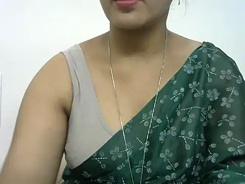 Snapshot of rashmika_reddy chatting on 05/24/26, 05:51 rashmika reddy online show from 05/24/26, 05:51