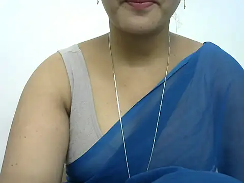 Snapshot of rashmika_reddy chatting on 05/22/26, 04:27 rashmika reddy online show from 05/22/26, 04:27