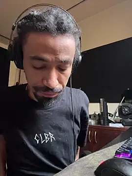 hotcamboy420 online show from 12/02/25, 04:52