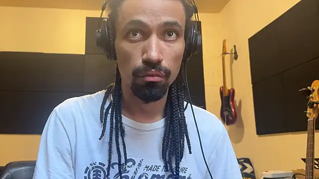 hotcamboy420 online show from 11/22/25, 08:51