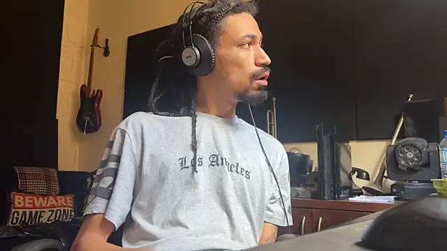 hotcamboy420 online show from 11/27/25, 01:22