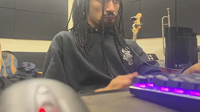 hotcamboy420 online show from 11/16/25, 05:56