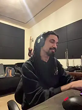 hotcamboy420 online show from 12/05/25, 03:38