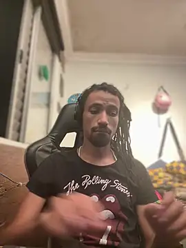 Snapshot of hotcamboy420 chatting on 01/29/25, 04:15 hotcamboy420 online show from 01/29/25, 04:15