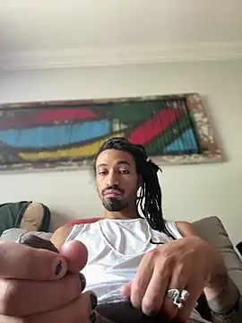 Snapshot of hotcamboy420 chatting on 01/22/25, 06:31 hotcamboy420 online show from 01/22/25, 06:31