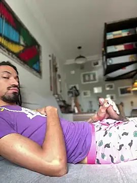 Snapshot of hotcamboy420 chatting on 01/27/25, 06:09 hotcamboy420 online show from 01/27/25, 06:09