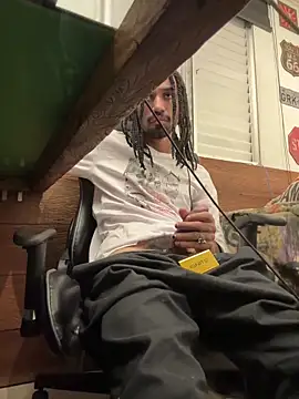 Snapshot of hotcamboy420 chatting on 03/23/25, 05:54 hotcamboy420 online show from 03/23/25, 05:54