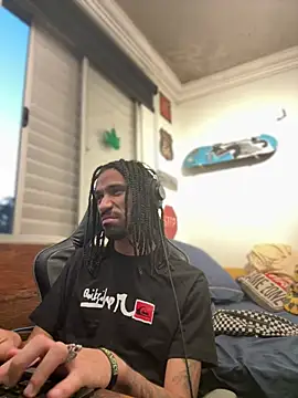 Snapshot of hotcamboy420 chatting on 02/16/25, 08:43 hotcamboy420 online show from 02/16/25, 08:43