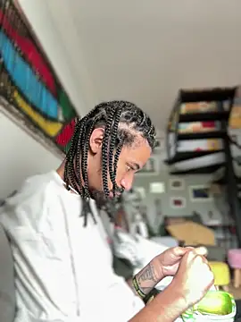 Snapshot of hotcamboy420 chatting on 02/14/25, 07:23 hotcamboy420 online show from 02/14/25, 07:23