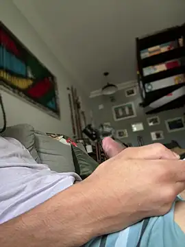 Snapshot of hotcamboy420 chatting on 02/13/25, 06:15 hotcamboy420 online show from 02/13/25, 06:15