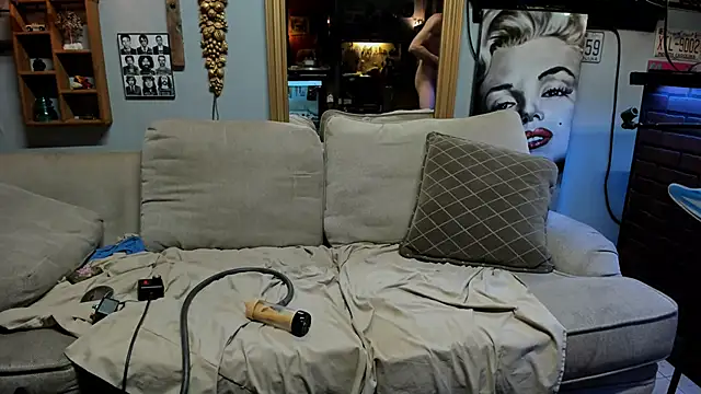 mowingman26 online show from 11/25/25, 08:36