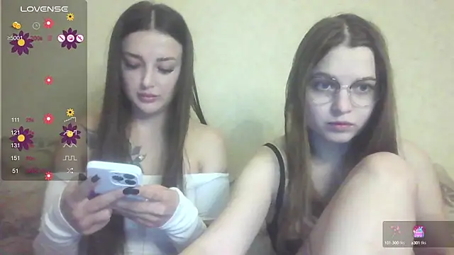 Snapshot of Boni_NeLL__ chatting on 01/16/25, 02:08 Boni NeLL online show from 01/16/25, 02:08