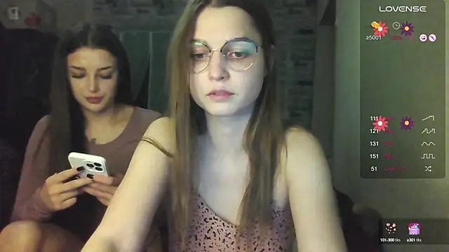 Snapshot of Boni_NeLL__ chatting on 01/20/25, 04:23 Boni NeLL online show from 01/20/25, 04:23