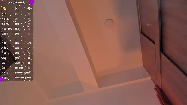 laura-hills18 online show from 01/09/26, 01:07