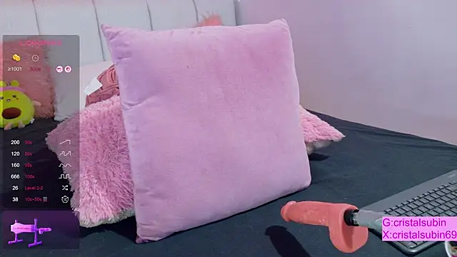 Snapshot of cristal_subin69 chatting on 10/24/25, 01:32 cristal subin69 online show from 10/24/25, 01:32