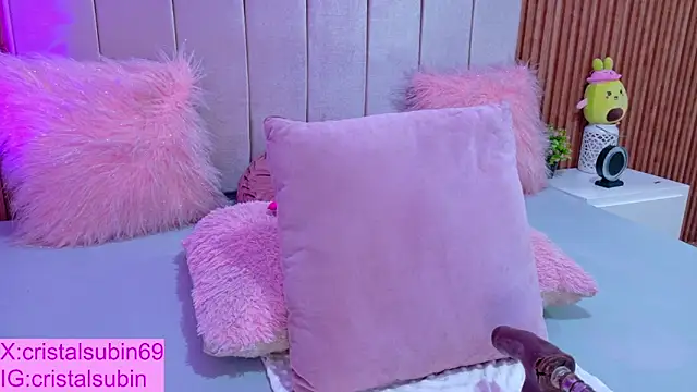 Snapshot of cristal_subin69 chatting on 12/16/25, 11:36 cristal subin69 online show from 12/16/25, 11:36