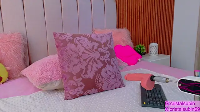 Snapshot of cristal_subin69 chatting on 11/03/25, 01:58 cristal subin69 online show from 11/03/25, 01:58