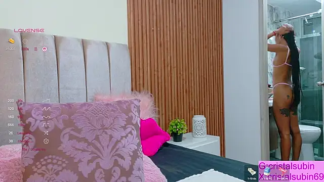 Snapshot of cristal_subin69 chatting on 10/29/25, 11:42 cristal subin69 online show from 10/29/25, 11:42