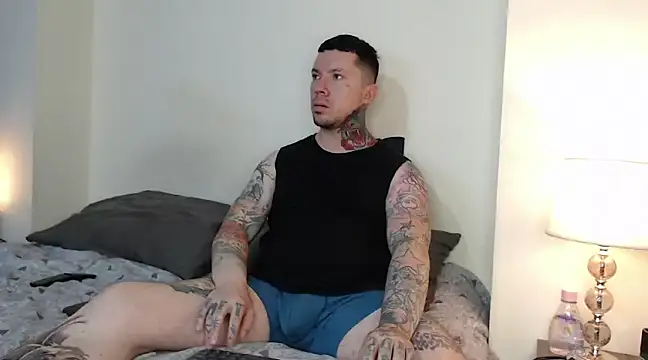 Snapshot of Adam_tatto chatting on 02/18/25, 04:36 Adam tatto online show from 02/18/25, 04:36