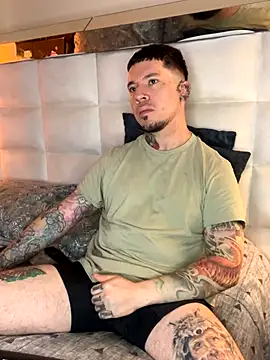 Adam tatto online show from 11/14/25, 04:21