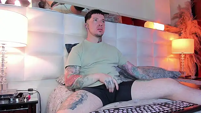 Adam tatto online show from 11/01/25, 02:51