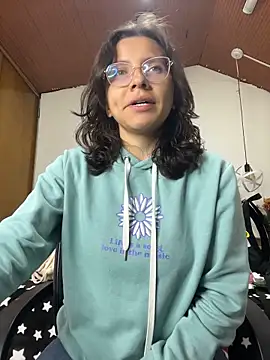 karlamorris  online show from 03/05/26, 01:19