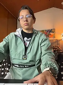 karlamorris  online show from 03/04/26, 01:19