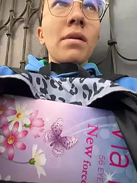 karlamorris  online show from 04/13/26, 01:04