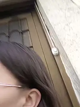 Snapshot of karlamorris_ chatting on 01/16/26, 01:15 karlamorris online show from 01/16/26, 01:15