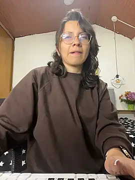 Snapshot of karlamorris_ chatting on 02/25/26, 01:22 karlamorris online show from 02/25/26, 01:22