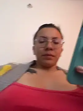 karlamorris  online show from 03/22/26, 11:45