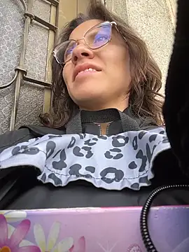 karlamorris  online show from 04/09/26, 01:06