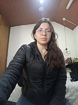 karlamorris  online show from 12/17/25, 01:27