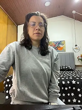 karlamorris  online show from 04/10/26, 01:07