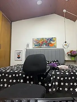 karlamorris  online show from 03/27/26, 01:12