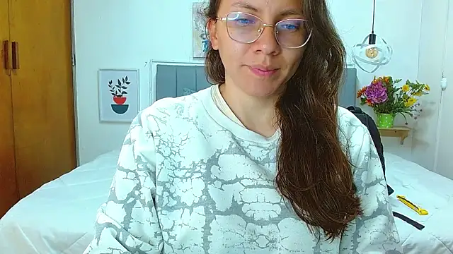 karlamorris  online show from 12/16/25, 01:26