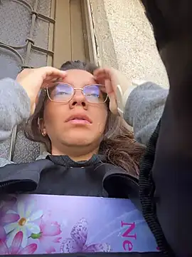 Snapshot of karlamorris_ chatting on 02/05/26, 01:51 karlamorris online show from 02/05/26, 01:51