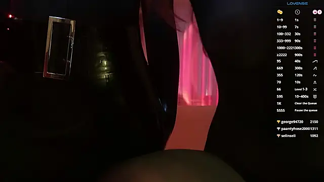 Snapshot of Jantrlatex chatting on 01/11/25, 05:51 Jantrlatex online show from 01/11/25, 05:51