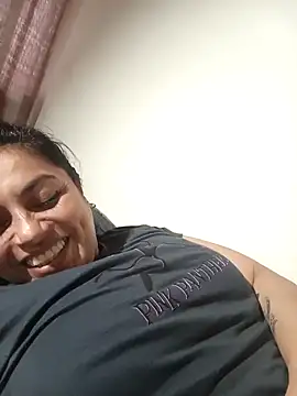 Snapshot of Lust_Mom41 chatting on 12/09/24, 09:26 Lust Mom41 online show from 12/09/24, 09:26