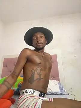 Snapshot of J232001 chatting on 02/19/25, 07:48 J232001 online show from 02/19/25, 07:48