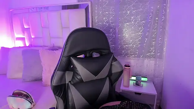 LeahxBarker online show from 04/17/26, 10:56