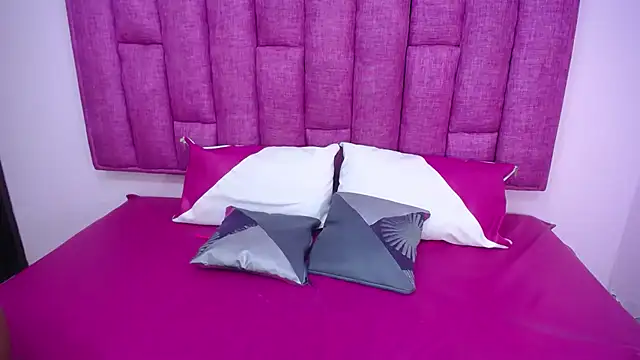 Briannacastello online show from 02/19/25, 04:44